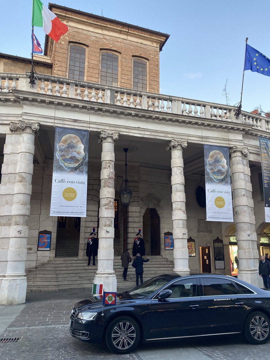 FongaMarcello's tweet photo. #brescia #fmcredit #capitaledellacultura #teatrogrande #presidente #Mattarella https://t.co/s1cz4LZwiD