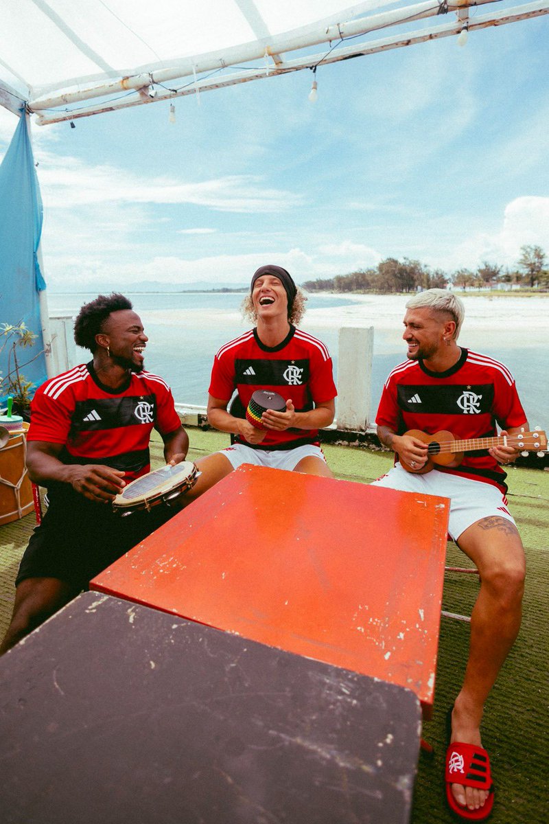 futgrife's tweet photo. Mengão e Adidas acertaram muito nessa camisa ❤️🖤 https://t.co/qDonWl0C4p