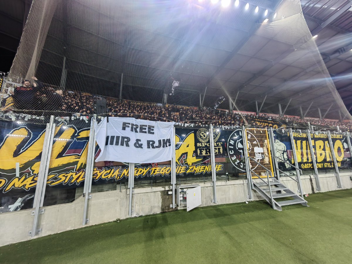 d_trzepacz's tweet image. Przez ten mecz jestem starszy o 5 lat...