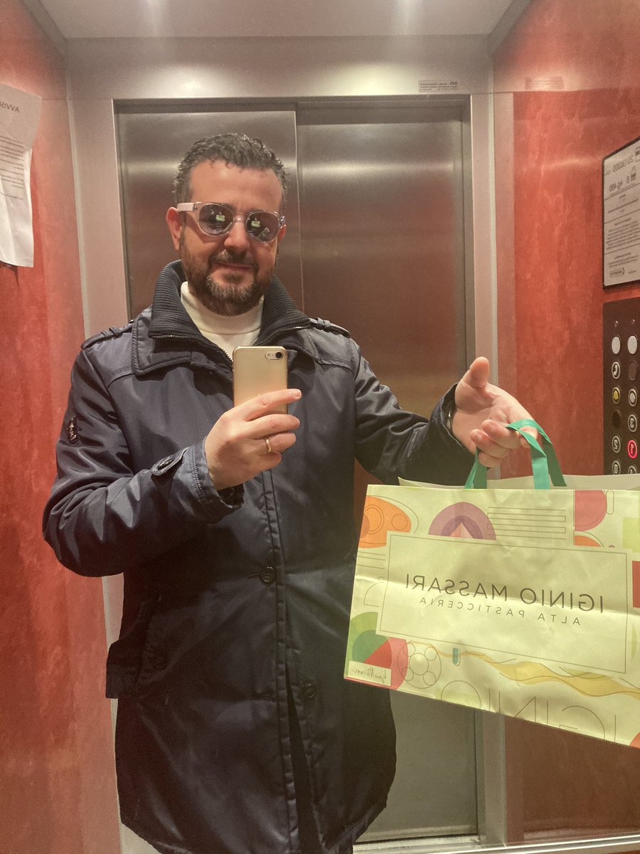 FongaMarcello's tweet photo. #altapasticceria #massari #brescia https://t.co/PQwMvKNuwc