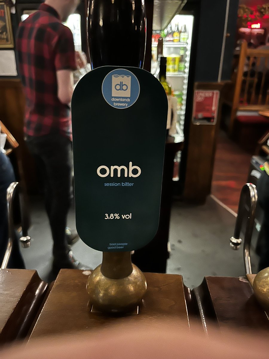 Great pint from <a href="/DLBrewery/">downlandsbrewery</a> at <a href="/HausOnTheHill/">Haus On The Hill</a> which is fantastically busy too🍺