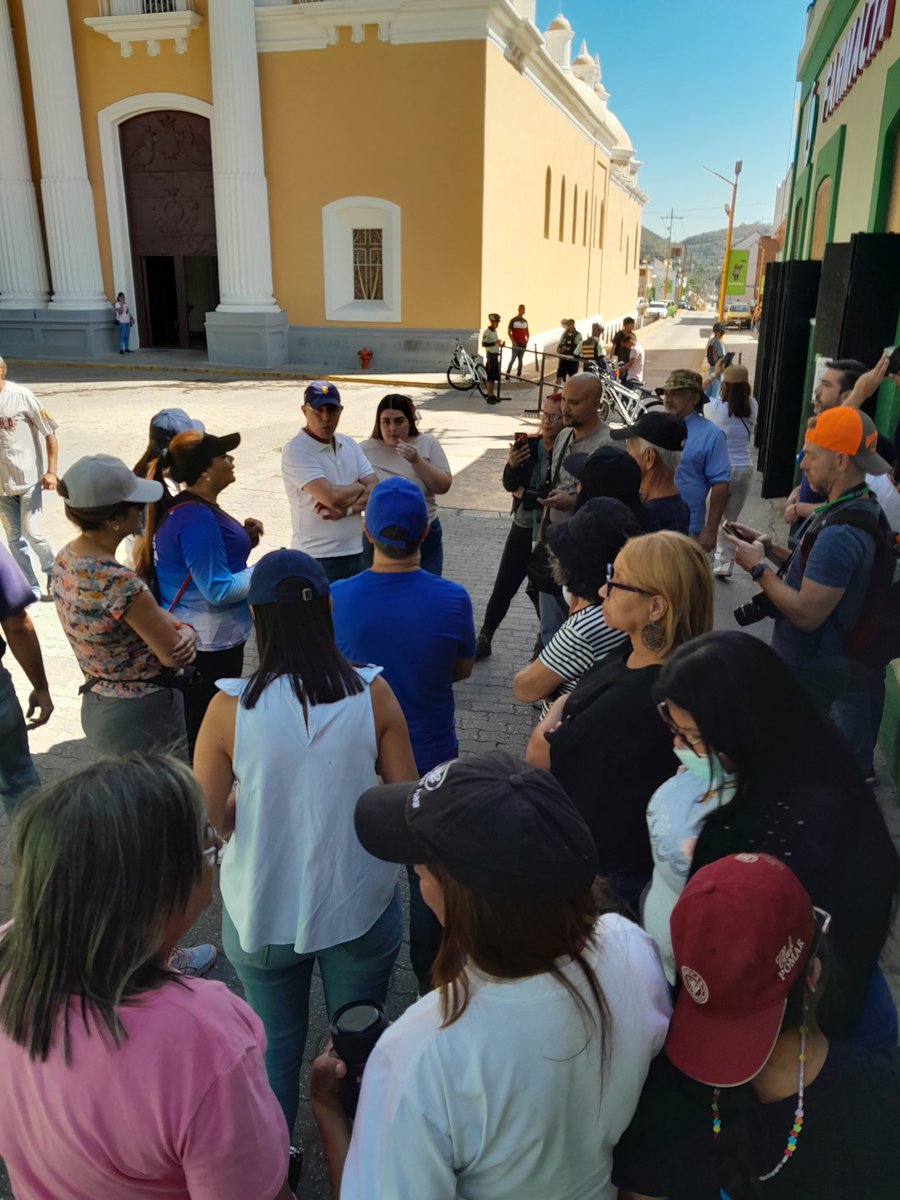 Interpretar el patrimonio cultural es también hacer ciudadanía, es ocupar el espacio que por naturaleza nos corresponde.

Una genialidad ver a tantos sumarse y disfrutar la calle desde otra perspectiva.

😍🚶🏻‍♂️📸