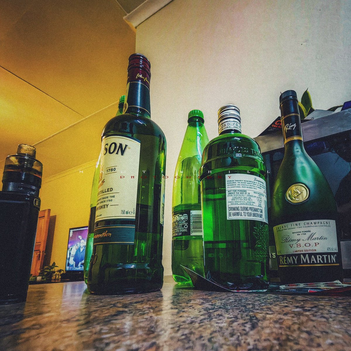 Its_MartinHill's tweet photo. Apparently when you combine my name and the colour green you get life... 🤔 💭 #thatoneisnotmakesure #goodbyejanuwari #dankoisthankyou #easyjust https://t.co/73nNLovOMF