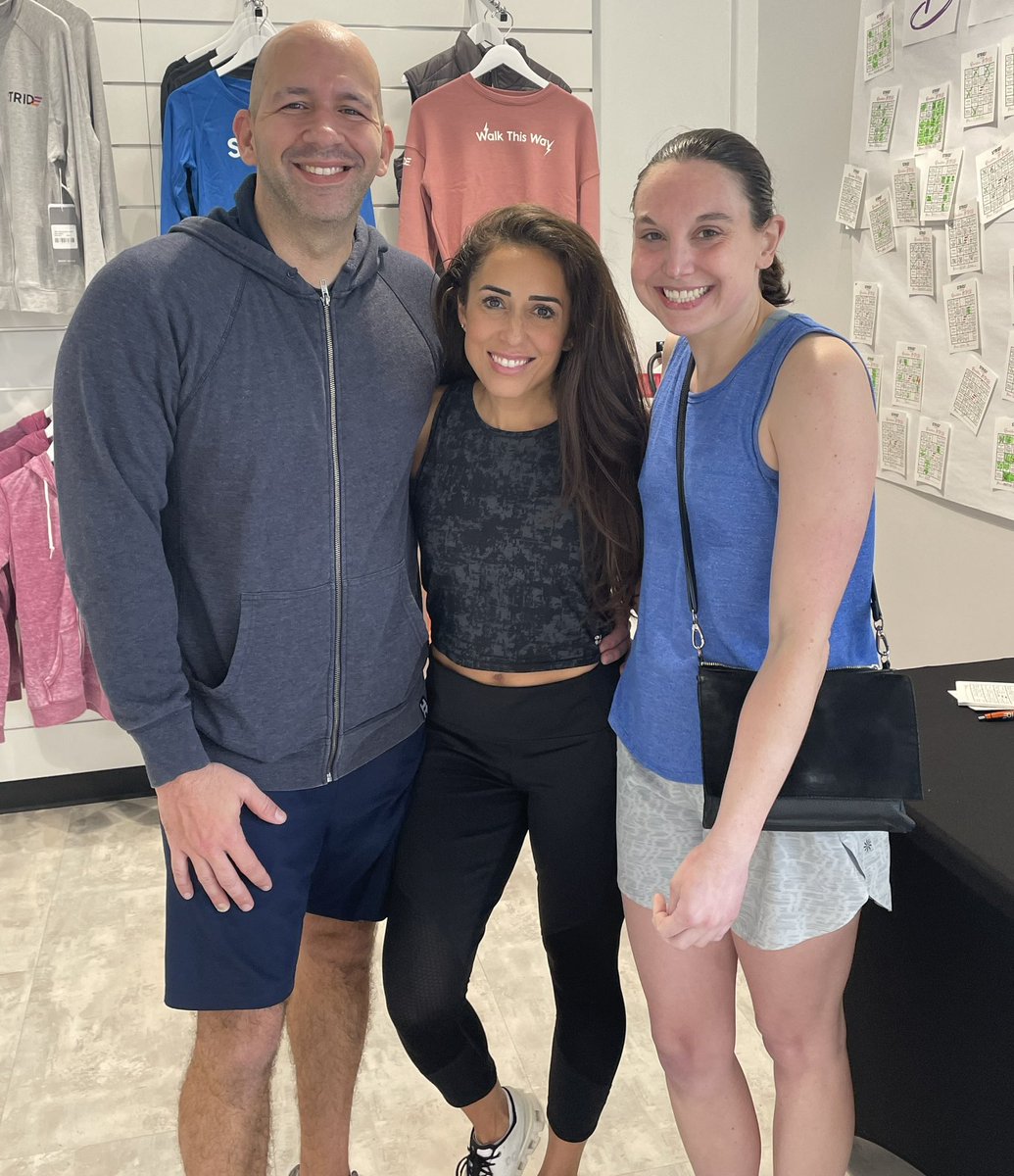 SoniaAzadTV's tweet photo. #FITTERTOGETHER
Thanks to this wild and brave group for showing up for a sweaty workout this morning at STRIDE in Addison! Special s/o to my OG workout buddies @chrissadeghi @BethAnneCarroll 🏃🏻♀️ 🏃🏽 #health #fitness #wellness #weekend https://t.co/GwEQUUqPkO