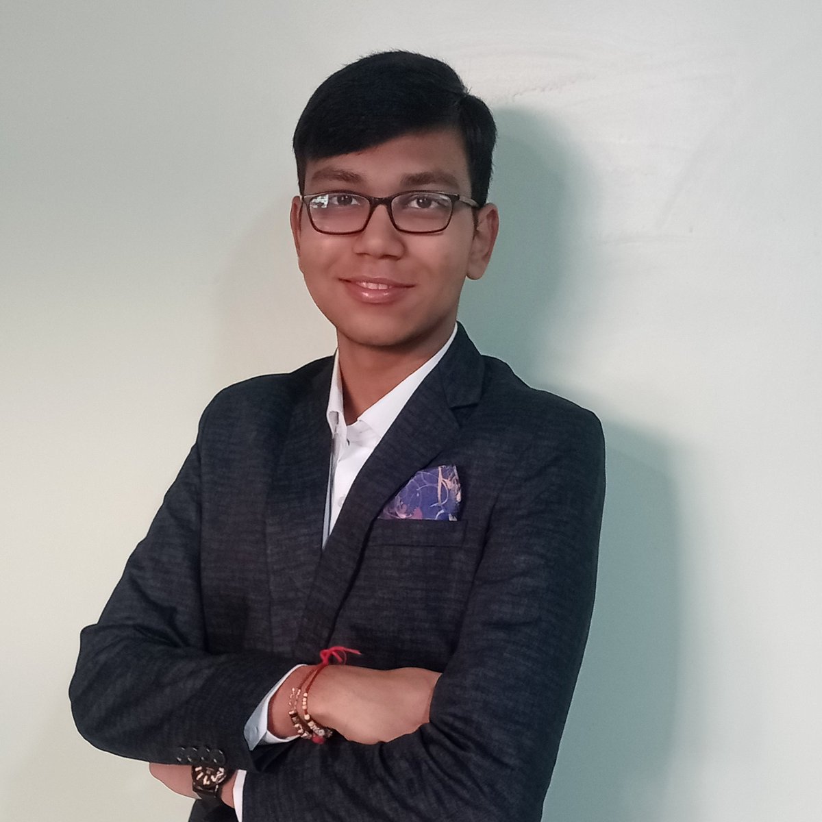 #NewProfilePic
#SuitUp #newsuit
