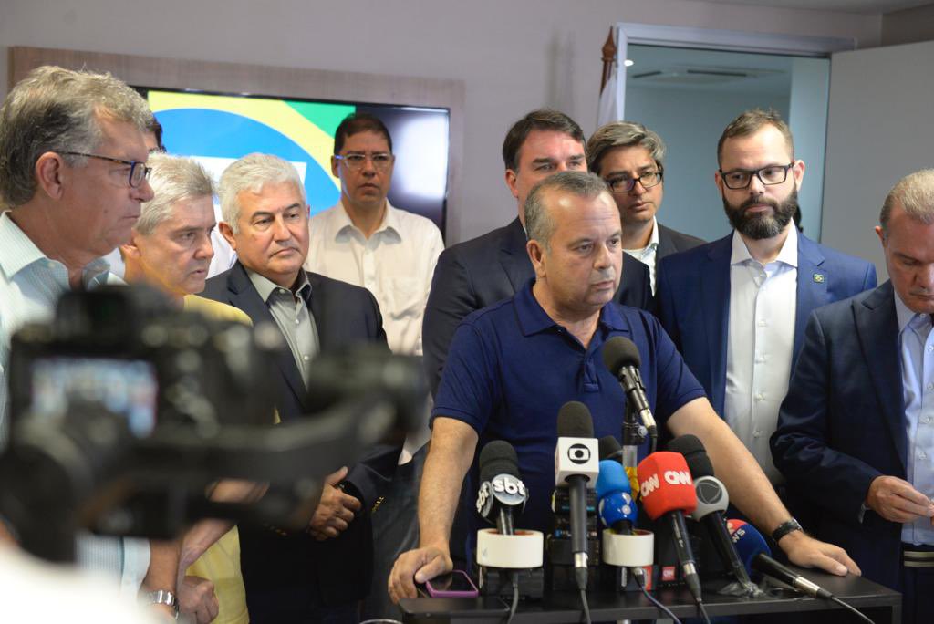 rogeriosmarinho's tweet photo. É uma honra receber o apoio do bloco parlamentar constituído pelo PL, PP e Republicanos na disputa pela presidência do Senado Federal. https://t.co/Afs0ba2dJF