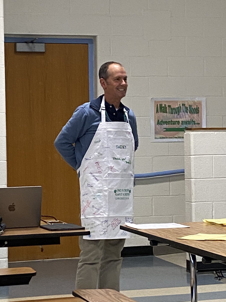 MrsMackeysClass's tweet image. Thank you Mr. Sweeney for joining our staff and all the laughs the past few months! Wishing you the best back at Matsunaga!