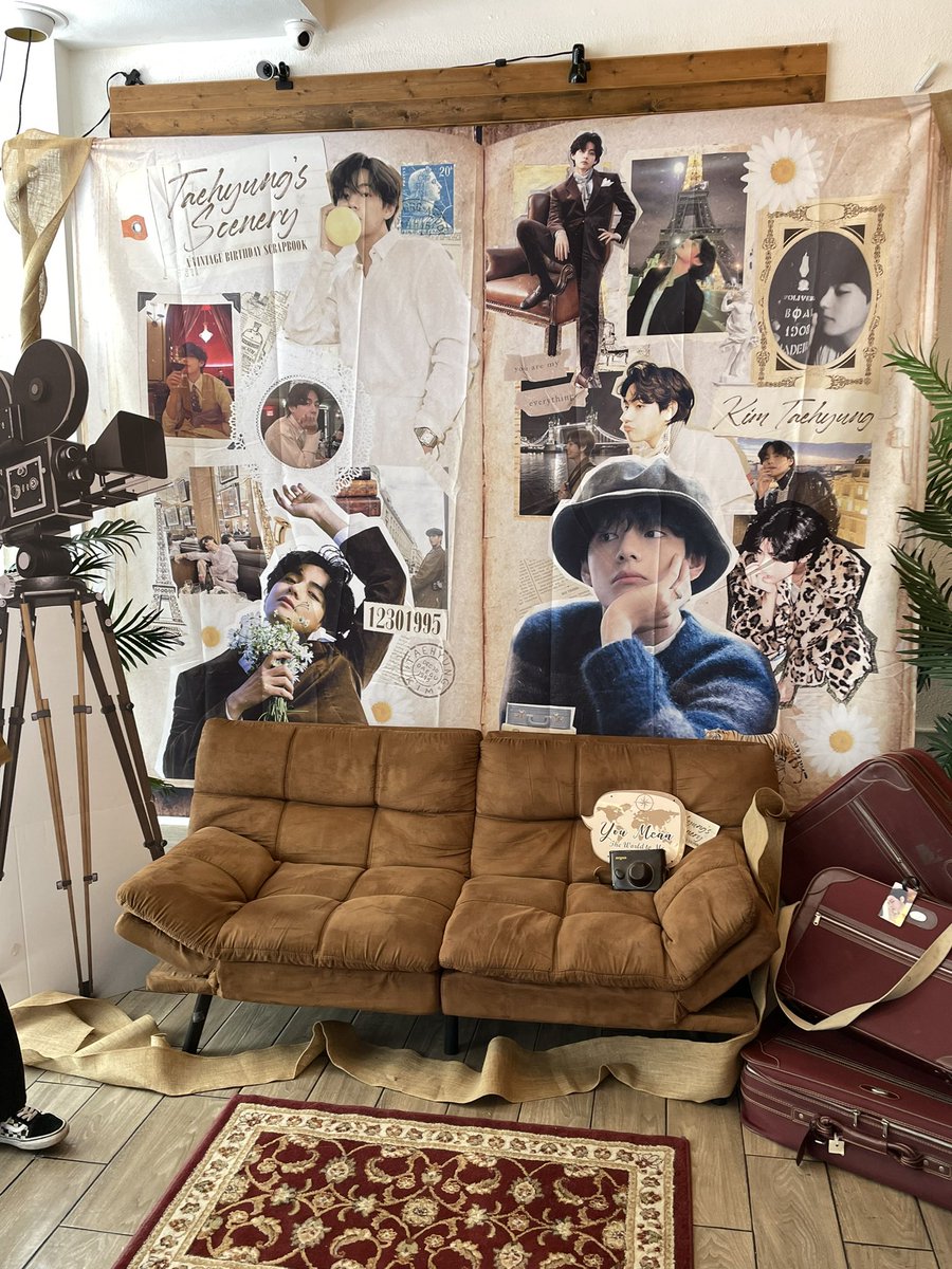 LSSSD_Inc's tweet photo. Perfect way to spend the day is with Tae. 🎷🎞️🧸🎨
#kpop #bts #taehyung #taeday #vday #SceneryORL #vante #thv #kth #taehyungday #btsorlando #btsflorida #orlandocupsleeve #floridacupsleeve https://t.co/SLthPnM89b