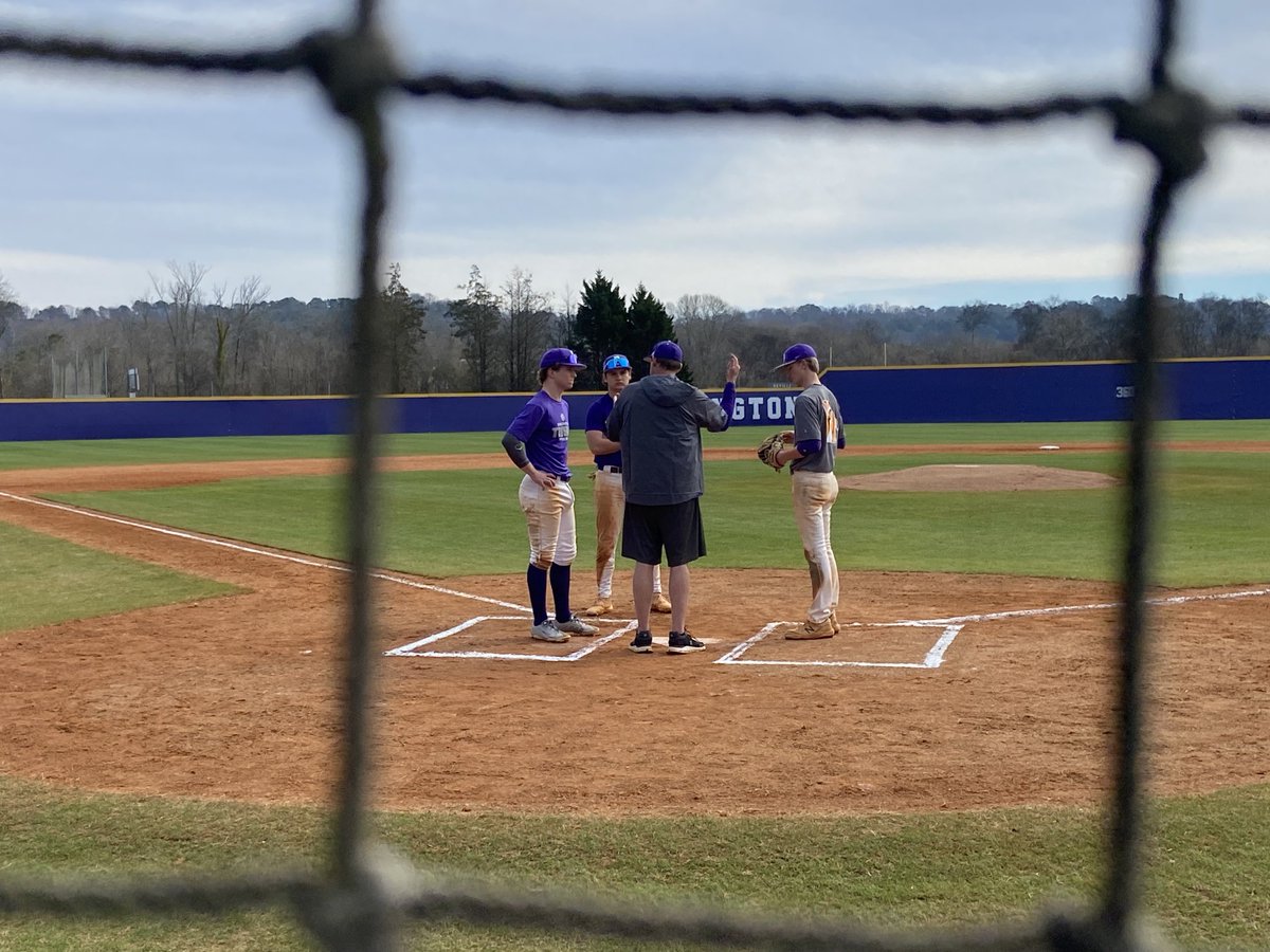 peermatthew's tweet photo. One of the great aspects of going to boarding school in the south - a full spring sports season which begins today!  Want to join of community of confident contributors? The deadline to apply to ⁦@DarlingtonTiger⁩ is February 15th. ⁦@TABSorg⁩ ⁦@EnrollmentORG⁩ https://t.co/frZcMfG9Xr
