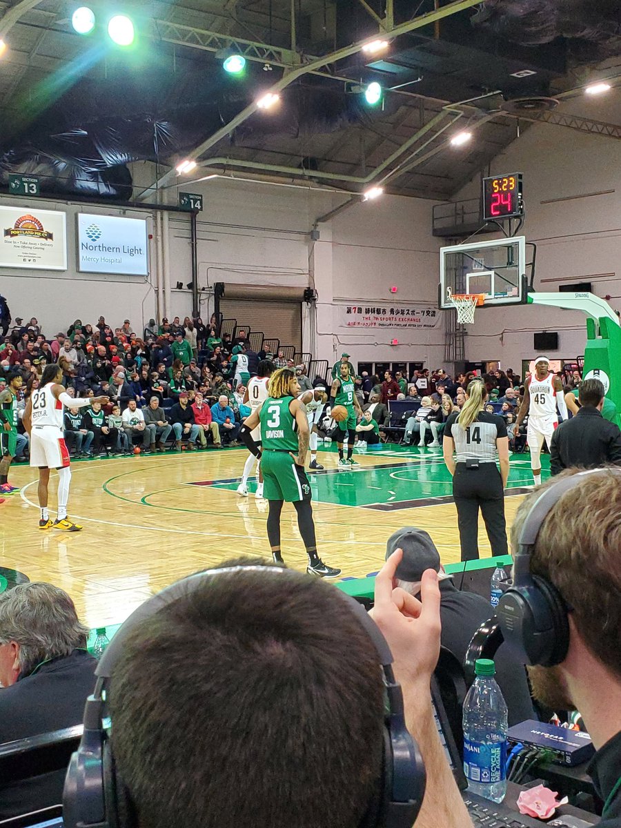 Taking in some Hoops on this gorgeous Saturday. The <a href="/MaineCeltics/">Maine Celtics</a> came to play today.  🏀