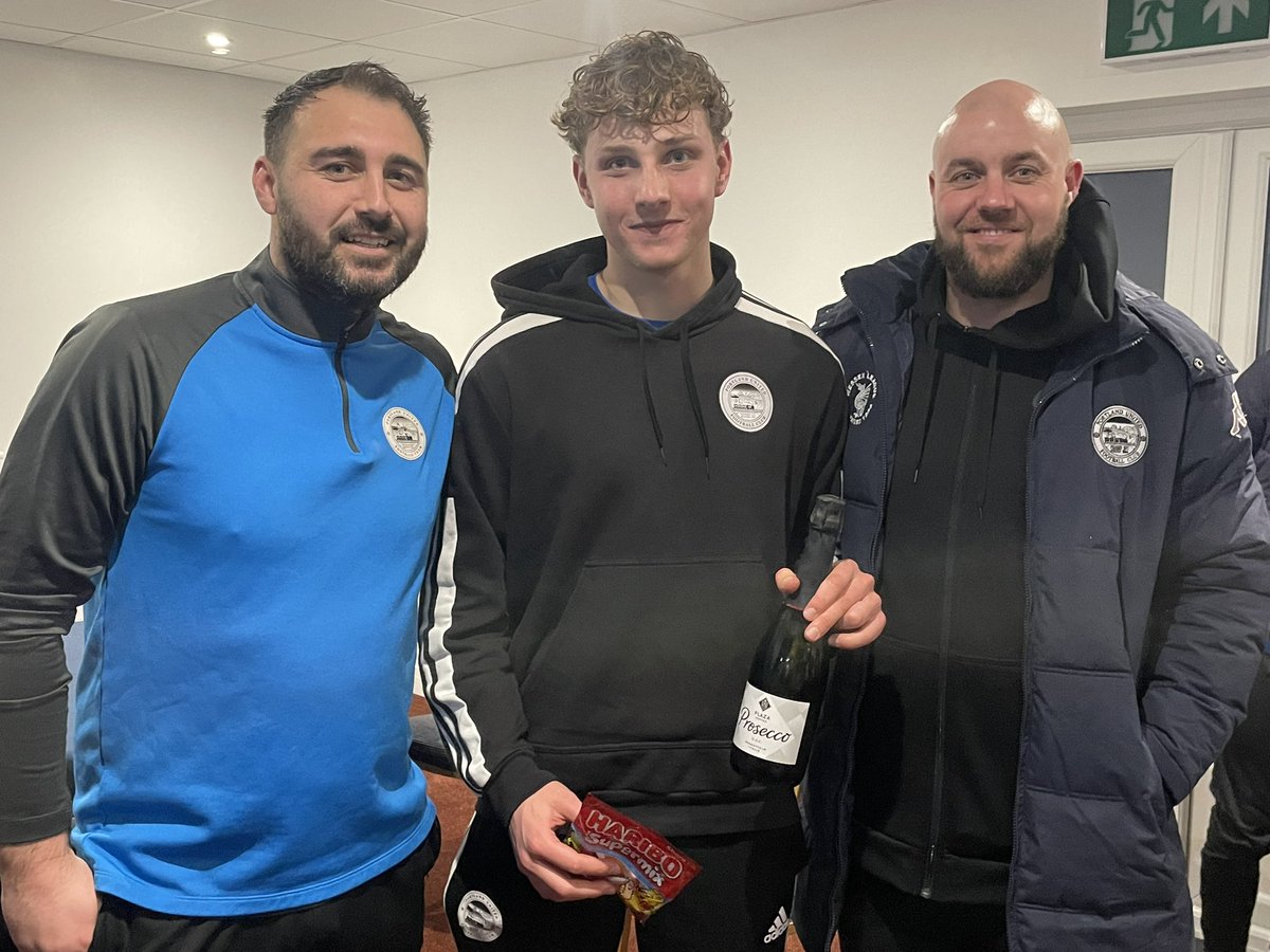 🍾 MAN OF THE MATCH

Congratulations to <a href="/george_stuttle/">Stutts</a> (sponsored by Three Ells Trust) who has been chosen as today's Man of the Match after today's comeback against AFC Stoneham. 

Well played again, George! 👏 

#UpTheBlues 🔵