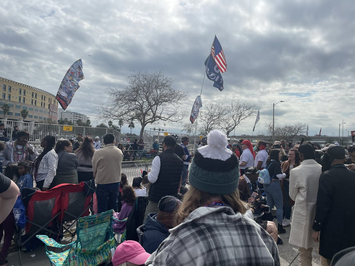 Larissa Scott tweet media