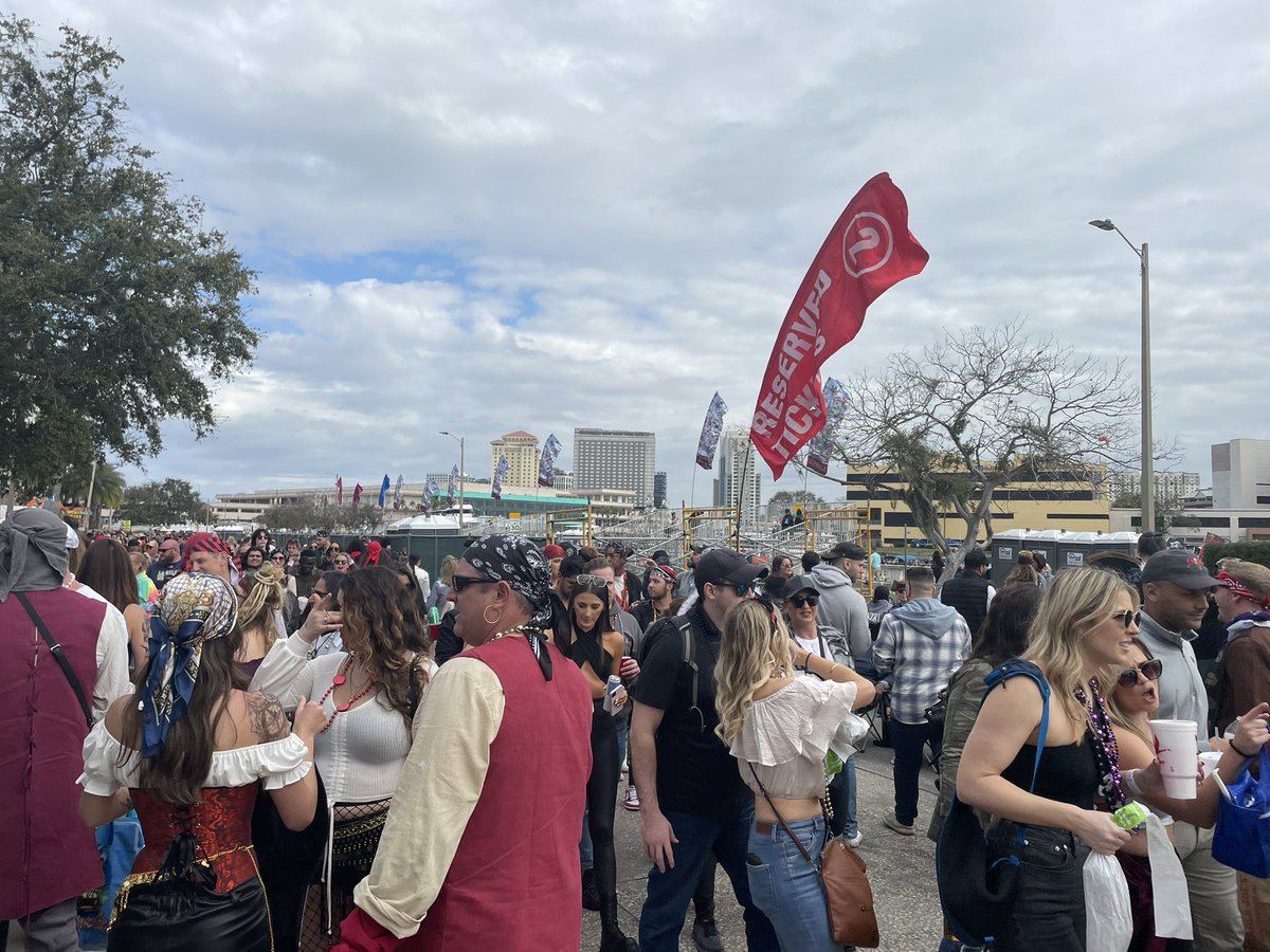 Larissa Scott tweet media