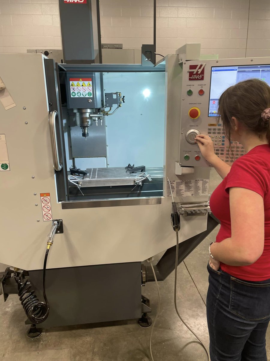 DeniseAyres13's tweet image. The #ManufacturingTechnology industry is desperate for employees. @TempleISD #WildcatWorkforce is working to fill the gap! Our purpose is to build your #Workforce.