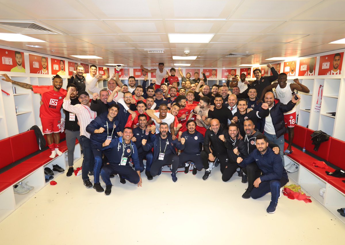 Özlenen fotoğraflarda bugün!

🦂❤️🤍 S E V E R S İ N !

#FraportTAVAntalyaspor