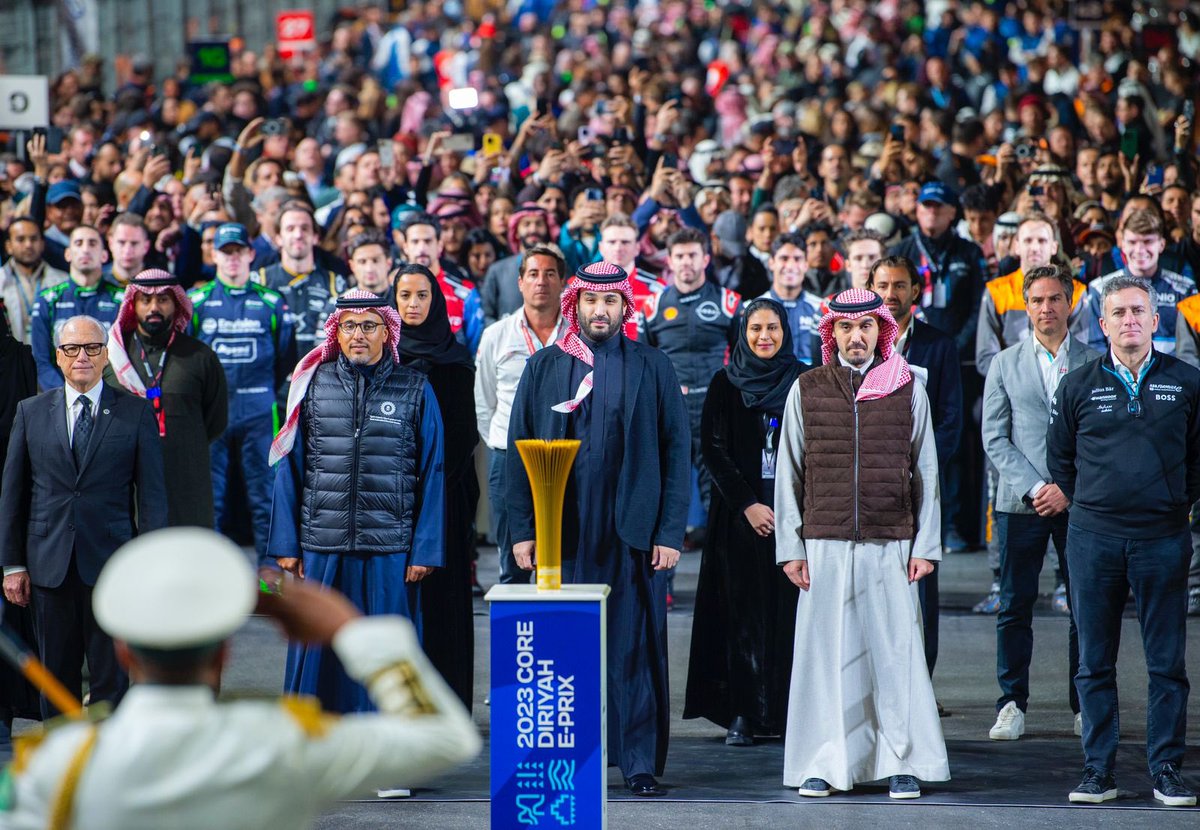 Badermasaker's tweet photo. سمو سيدي #ولي_العهد يشهد سباق #فورملا_الدرعية. https://t.co/NcKkdNBvYK