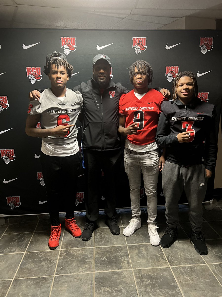 theothekid5's tweet photo. Had a great visit this morning!!❤️🖤 @CoachRichRaglin @CoachAlexBelll @GoKnightsFB @Jhawks9 https://t.co/k8wvDjUmBV