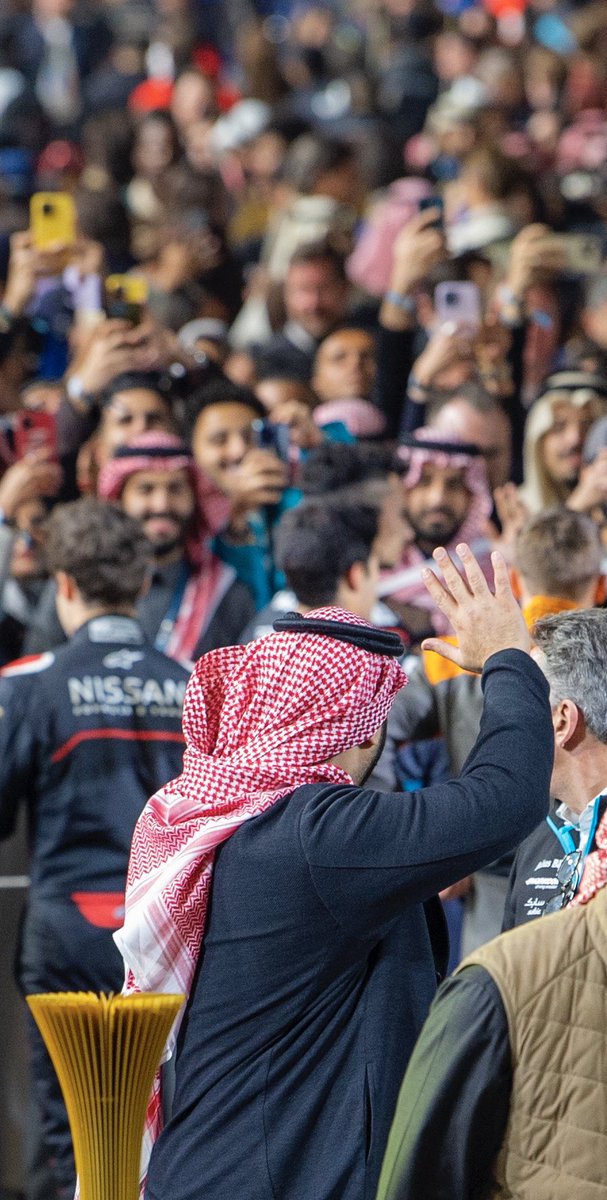 فخر الامه وسندها وعزها.🇸🇦
#محمد_بن_سلمان_في_فورمولا_إي