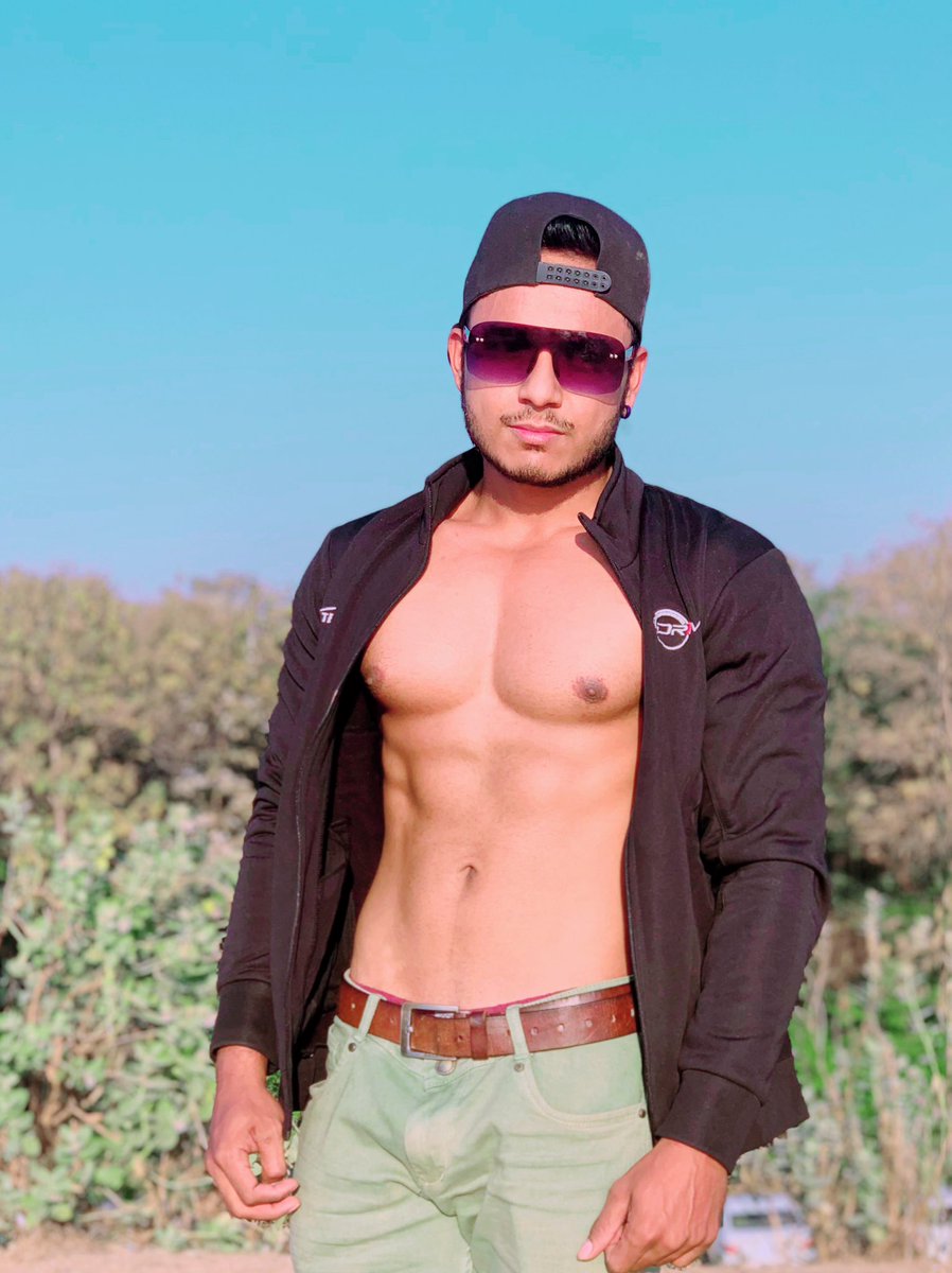 Living my Dreams ❤️

#AmanRathod
#vadodara
#ValiantWorldWide
#indianarmy
#gymshark
#fitness