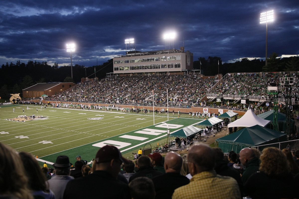 alexkasee6's tweet photo. After a great conversation with @CoachFaanes I am beyond blessed to receive an offer to play at @OhioFootball!!! @HKA_Tanalski @KohlsKicking @JacobDombrowsk5 @nvwildcatsfb https://t.co/zPFzLfP4UX