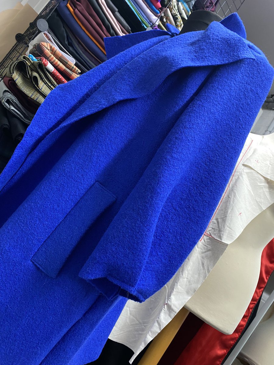 sewmarkfrancis's tweet image. Something very blue is cooking in my studio, pecifically in Royal Blue #boiledwool. This is a lovely commission for a lovely customer, all drafted from scratch. 

Still lots to do, but it’s coming together nicely. 

#royalblue #patterndrafting #peribrown #sixthdoctor #boiledwool
