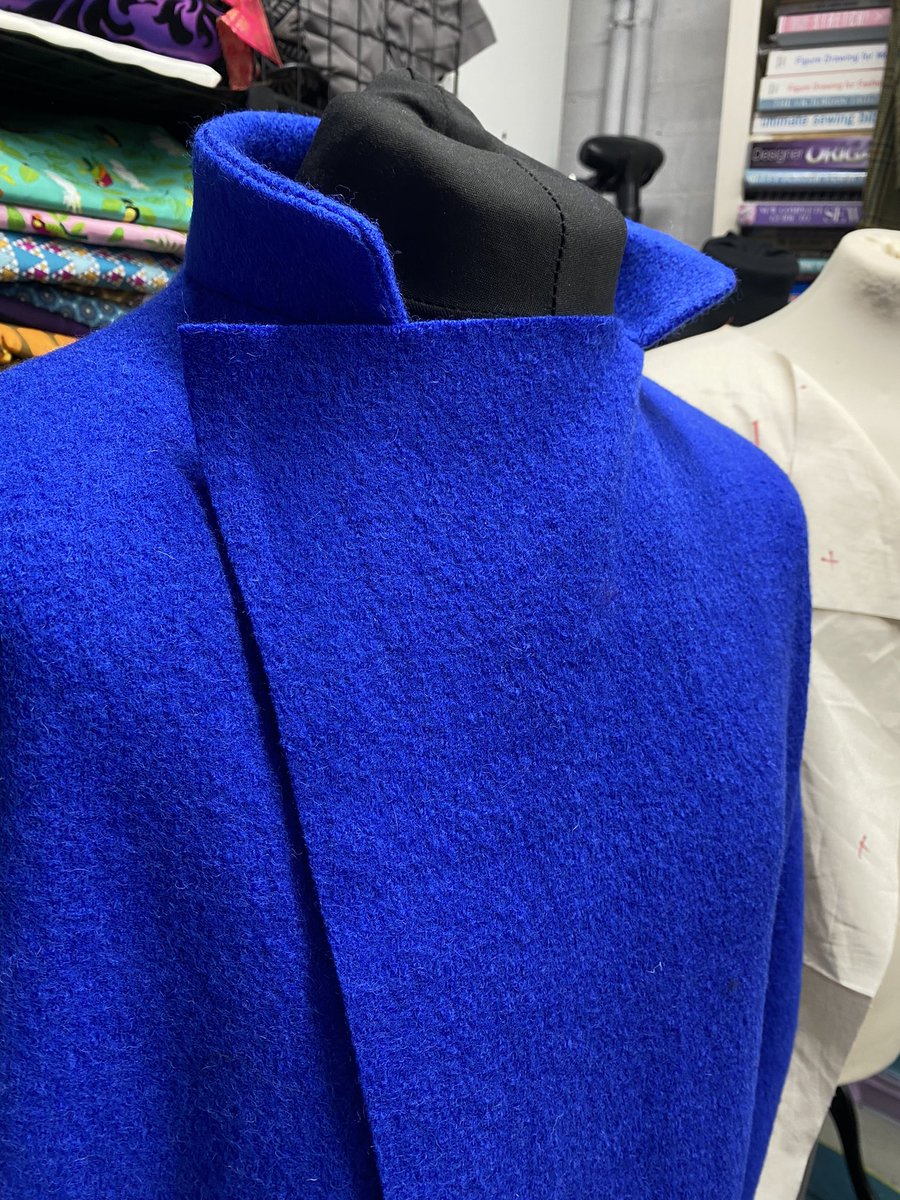 sewmarkfrancis's tweet image. Something very blue is cooking in my studio, pecifically in Royal Blue #boiledwool. This is a lovely commission for a lovely customer, all drafted from scratch. 

Still lots to do, but it’s coming together nicely. 

#royalblue #patterndrafting #peribrown #sixthdoctor #boiledwool