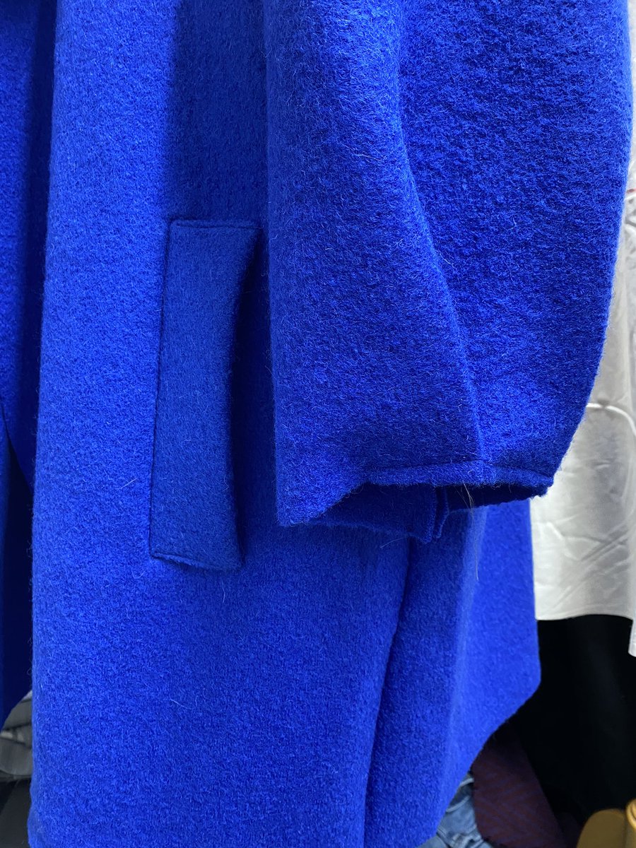 sewmarkfrancis's tweet image. Something very blue is cooking in my studio, pecifically in Royal Blue #boiledwool. This is a lovely commission for a lovely customer, all drafted from scratch. 

Still lots to do, but it’s coming together nicely. 

#royalblue #patterndrafting #peribrown #sixthdoctor #boiledwool