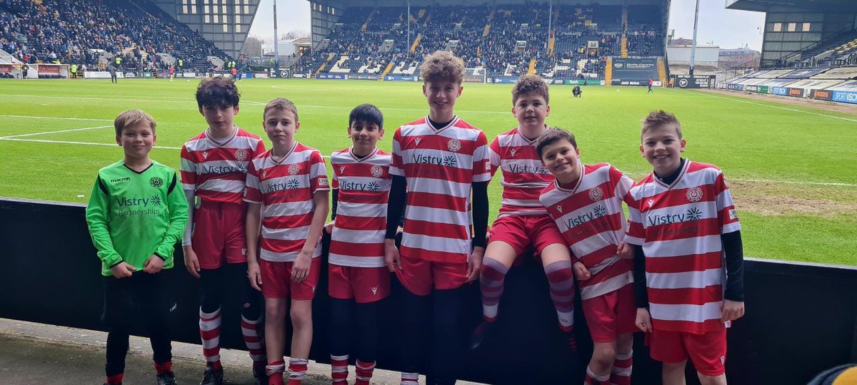 Creating memories ❤️ An honour for the U12 White team today leading the Guard Of Honour <a href="/Official_NCFC/">Notts County FC</a> #u12 #football #memories #Guardofhonour #NOTTINGHAM