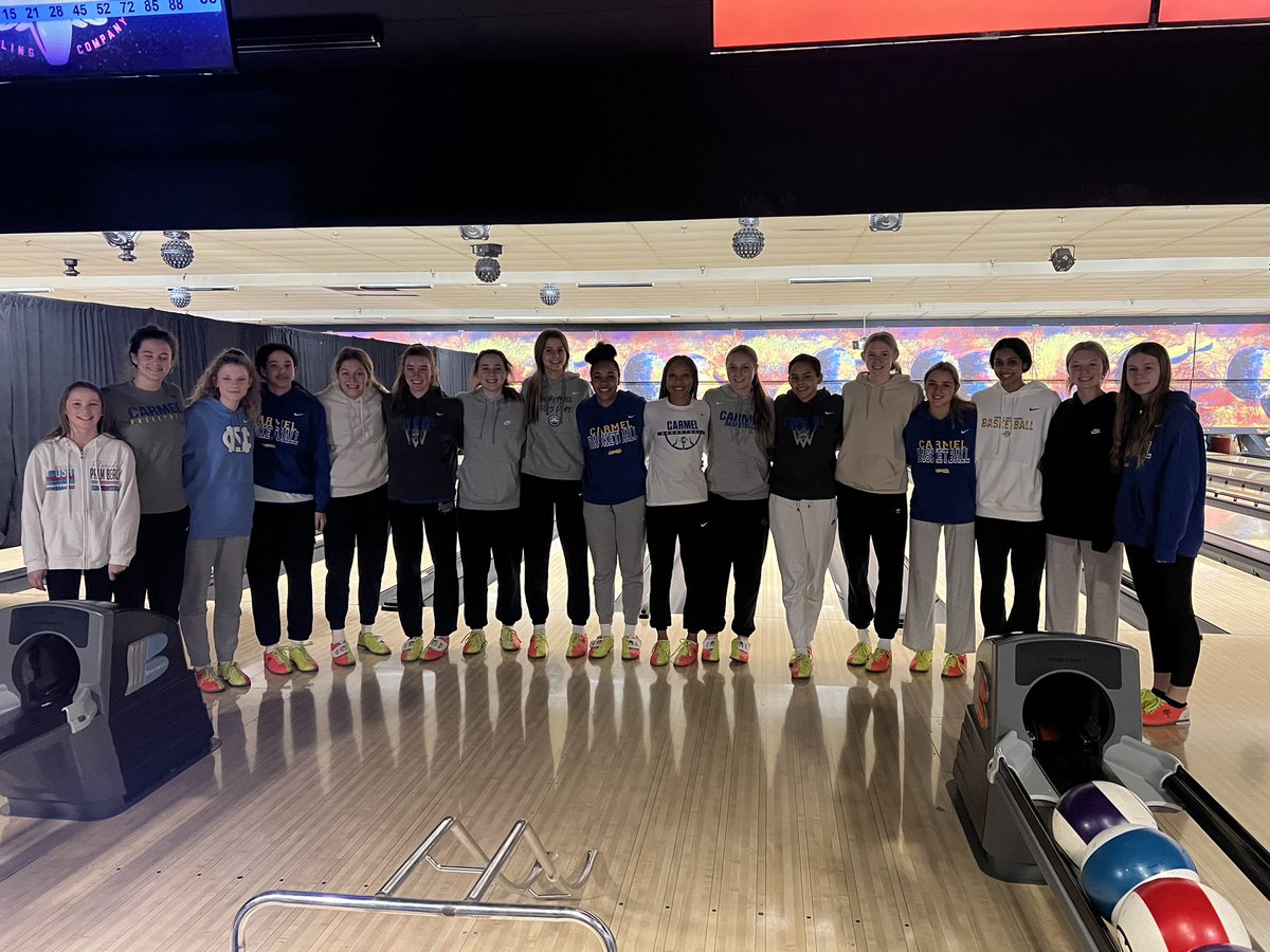CHS_Womensbball's tweet photo. Great day to be a Hound! JV Gold team brought home the championship 🏆at the Penn tournament and our JV/Varsity girls had a great day together 🎳. Ready to head into sectional week! https://t.co/AYj5NTfI90