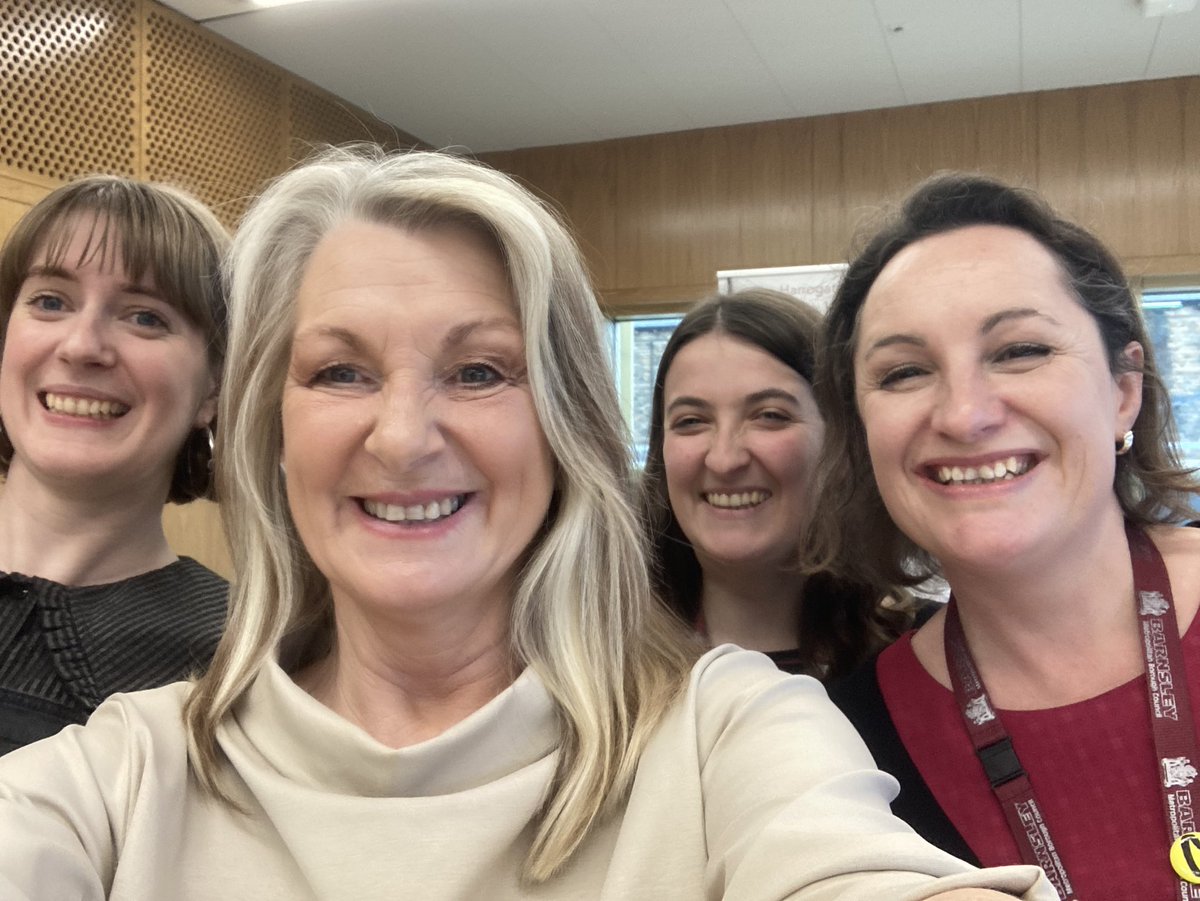 RCBridgestock's tweet image. Thank you ladies @BarnsleyLibs for the wonderful hospitality today for the #crime time @otsfestival What a team! What a venue! What an audience! What fun we all had! 😘@MHollingdrake @PCmakeup #SupportLibraries