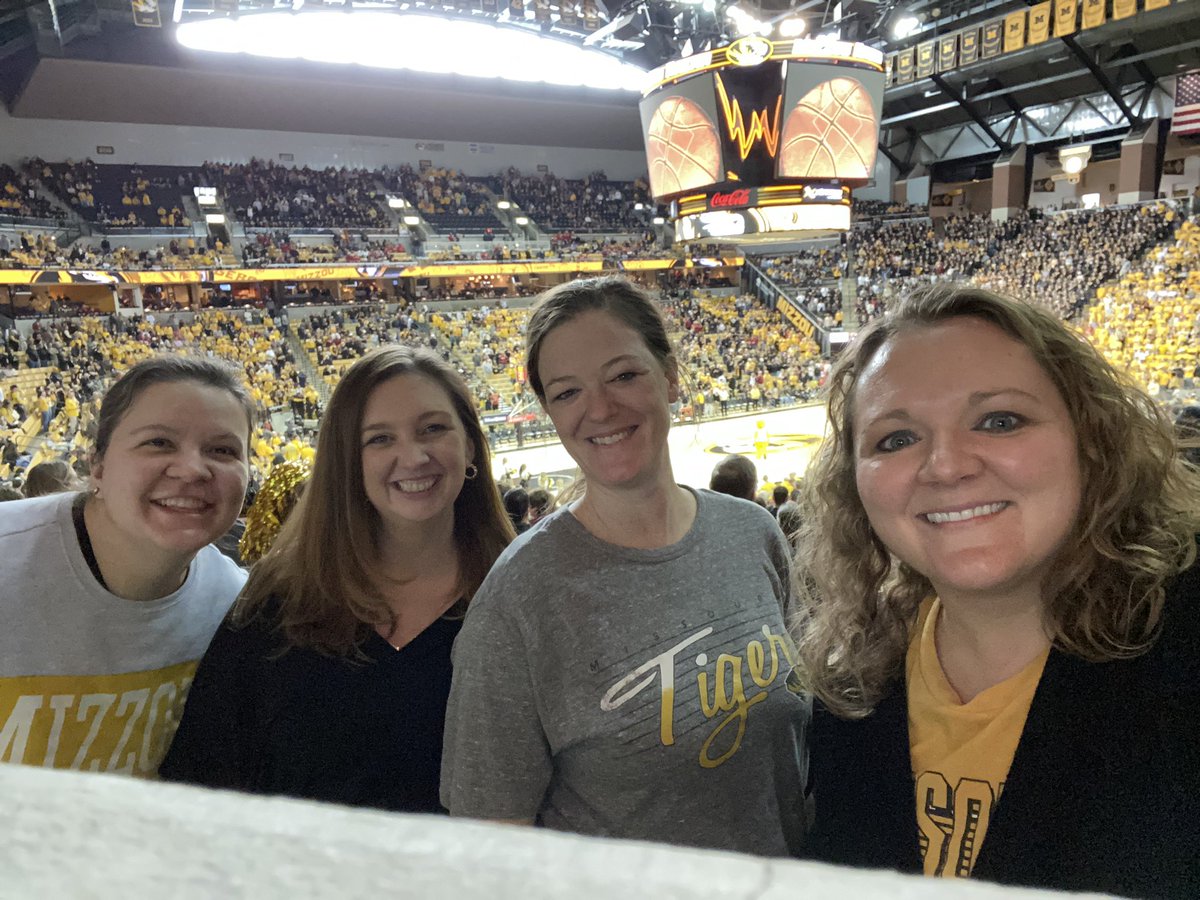GentryLindsey's tweet photo. Let’s go Tigers!!! #miz #mizzouhoops #beamteam https://t.co/70ddRfLKqb