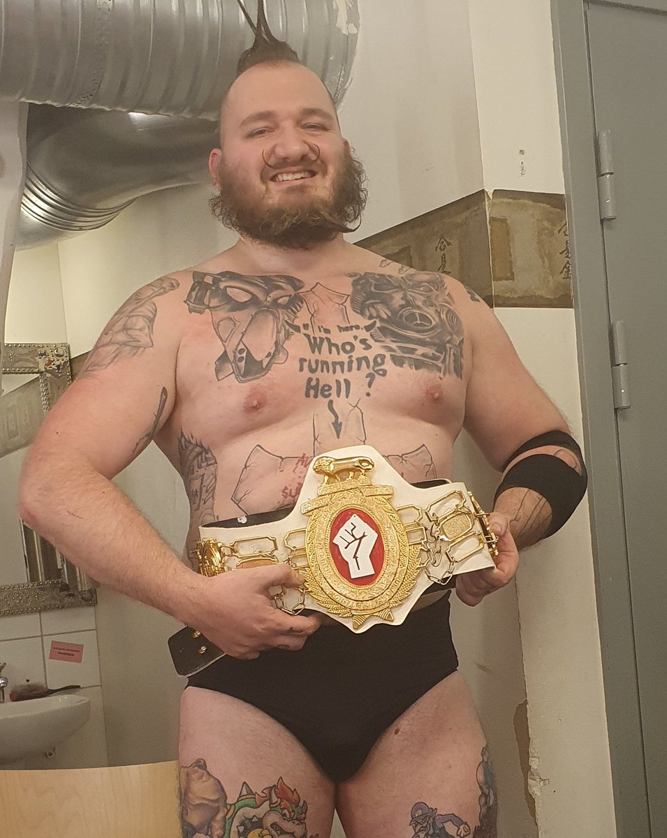 And your first ever Freedom prowrestling Champion! Now it's time for me to win that Pagan Jabroni Rumble also so I face myself the next show
#wrestling #prowrestling #classic #FreedomPro #freedomprowrestling #Sweden #champion #hardcore #beltcollector #Rumble #belt #Pagan #jabroni