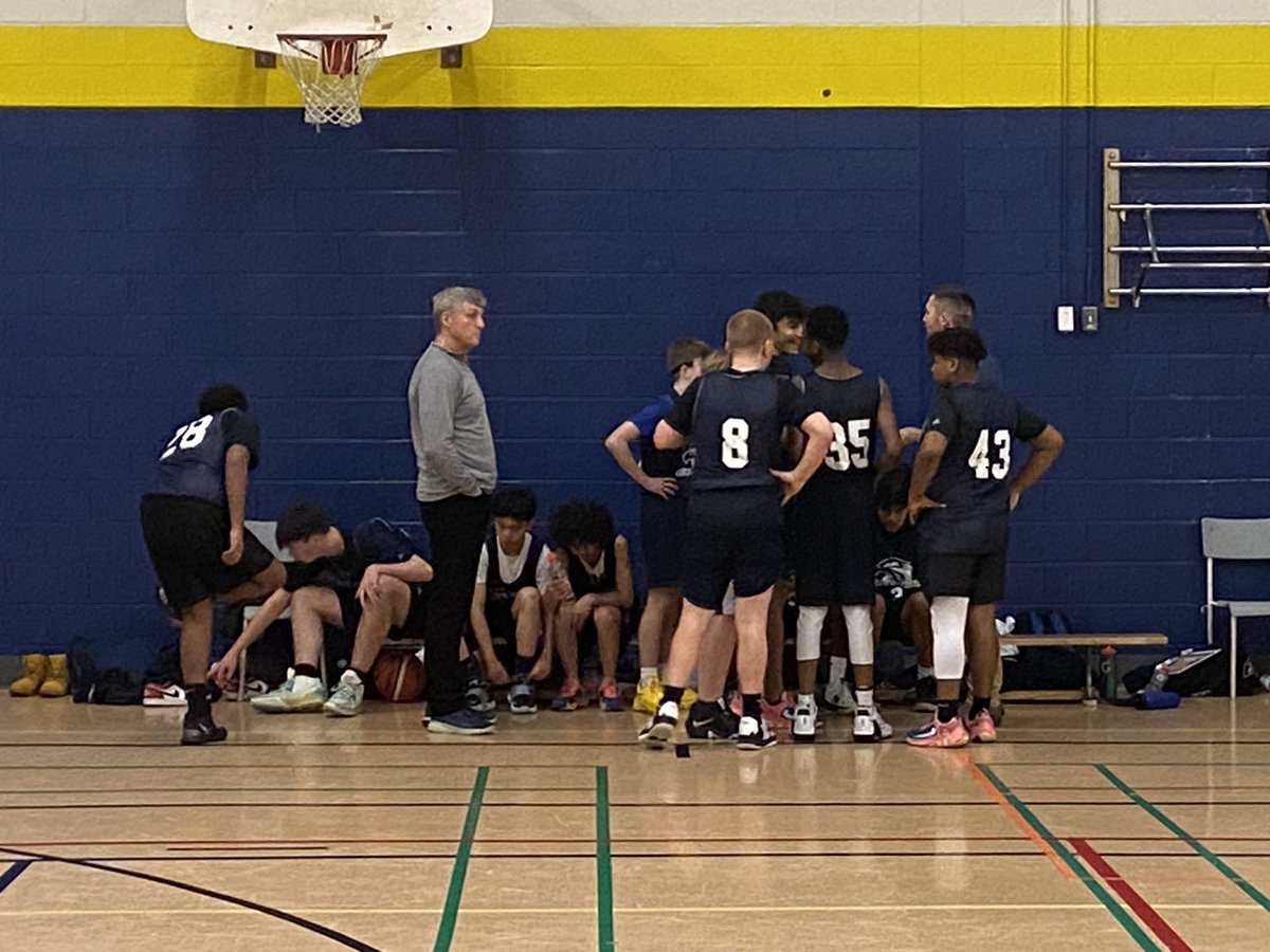 SonyaCollett2's tweet photo. Congratulations going out to the grade 9 Boys basketball team on winning their game this afternoon. There were great plays, 3 point shots and awesome sportsmanship! Good luck playing the crossovers this evening. @learysbrook https://t.co/bqMgDMbXwh