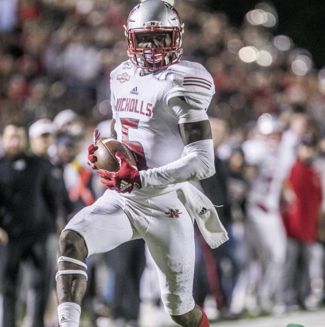 PaxtonLafont's tweet photo. After a great talk with @Timrebowe and @ChristophelRob, I am blessed and honored to receive an offer from Nichols State University. #geauxcolonels @CoachMurph4 @KyleLasseigne @ChiassonGrant @RecruitLouisian @JeritRoser @samspiegs @campmoula_MG https://t.co/56GrMBJf4z