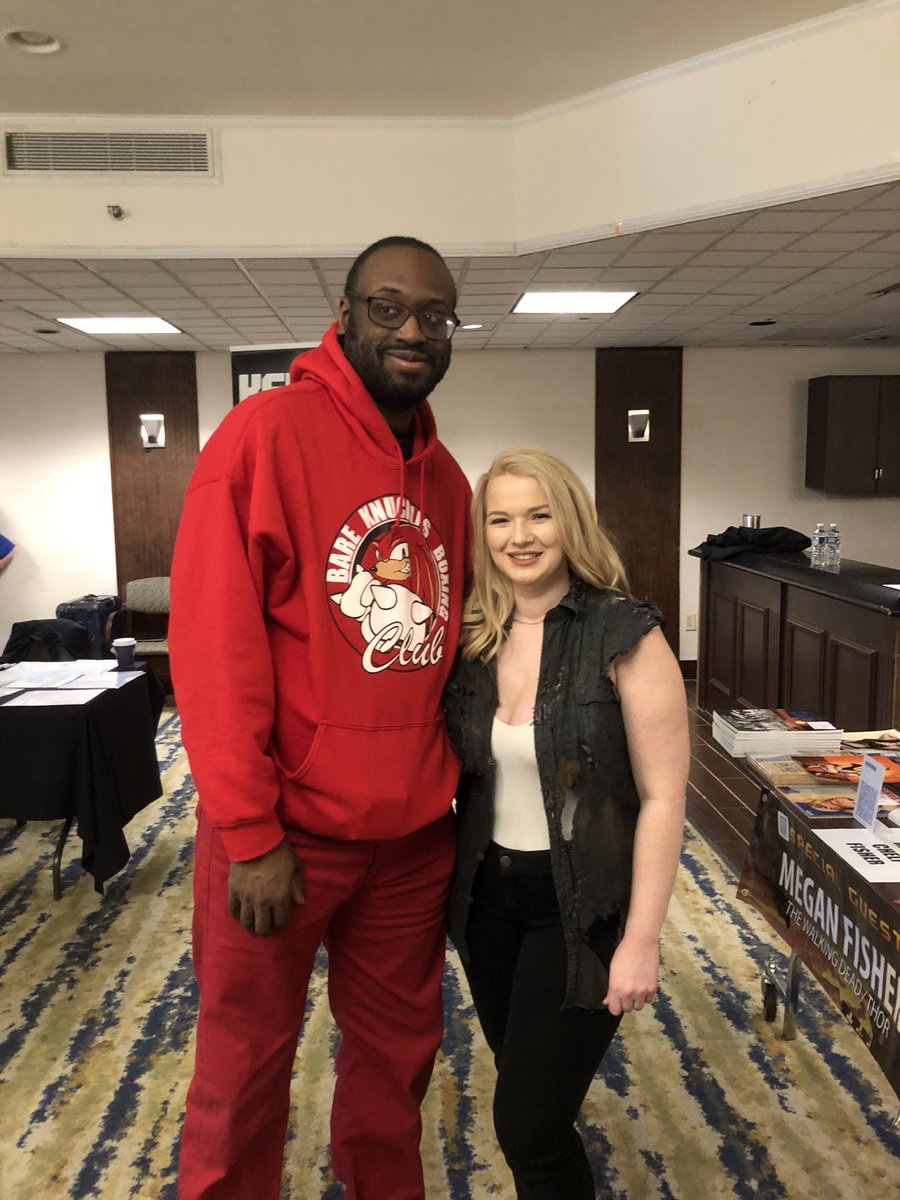 CBroadcasting's tweet photo. Good to see my friend @MeganChelf at #frankfortcon today. https://t.co/zVdP50LO9C