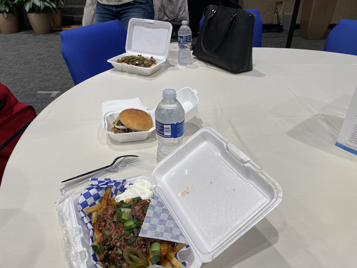 Carmen18106986's tweet photo. Thank you @NeffECC for the lunch! #ECWC2023 😋 https://t.co/LqJFCvWaCf