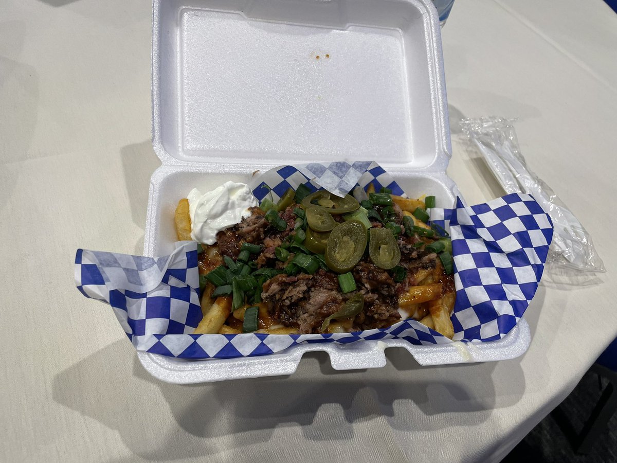 Carmen18106986's tweet photo. Thank you @NeffECC for the lunch! #ECWC2023 😋 https://t.co/LqJFCvWaCf
