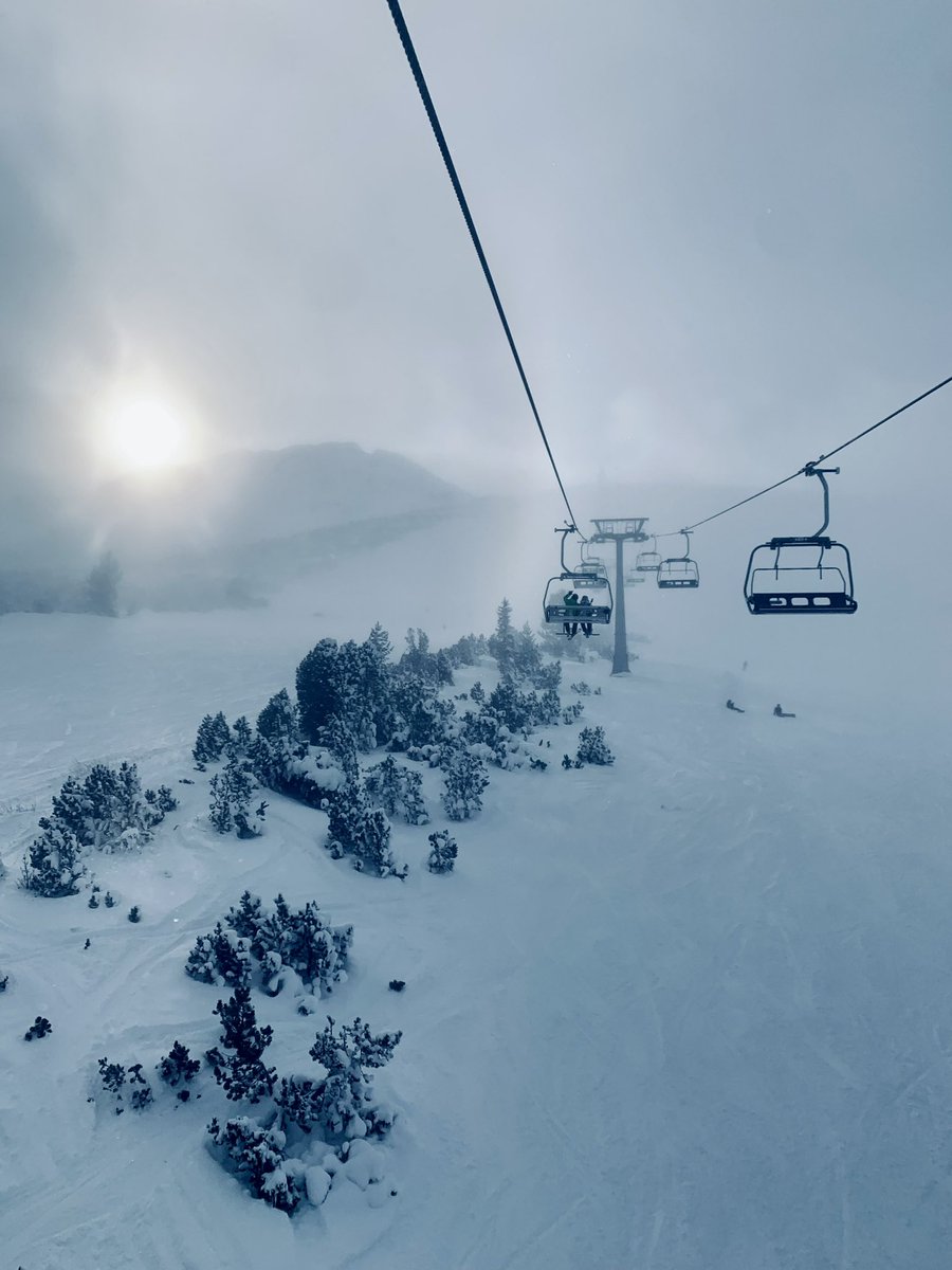 bansko's tweet photo. Plato picture of the day. Ski road open soon. https://t.co/xiXOrf2nGk
