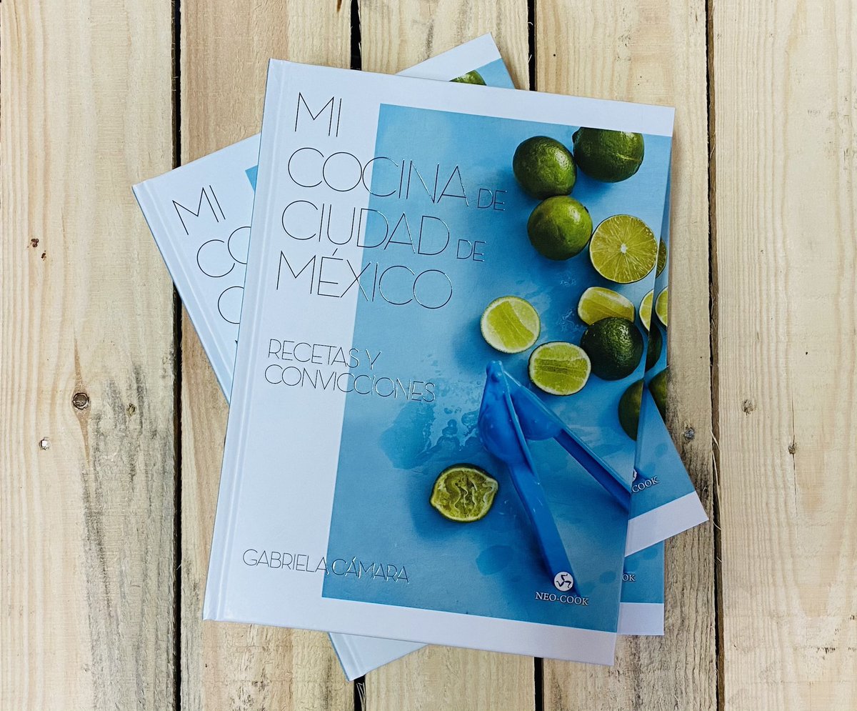NeoPerson_ed's tweet photo. Mi cocina de Ciudad de México. 
Un #libro de Gabriela Cámara. 

Los sabores, el colorido y el estilo culinario y cultural de Ciudad de México están presentes en cada uno de los platos de Gabriela Cámara, la chef con mayor reconocimiento internacional de México. 
#NeoCook 🌶️ https://t.co/MH3WtiPAfm