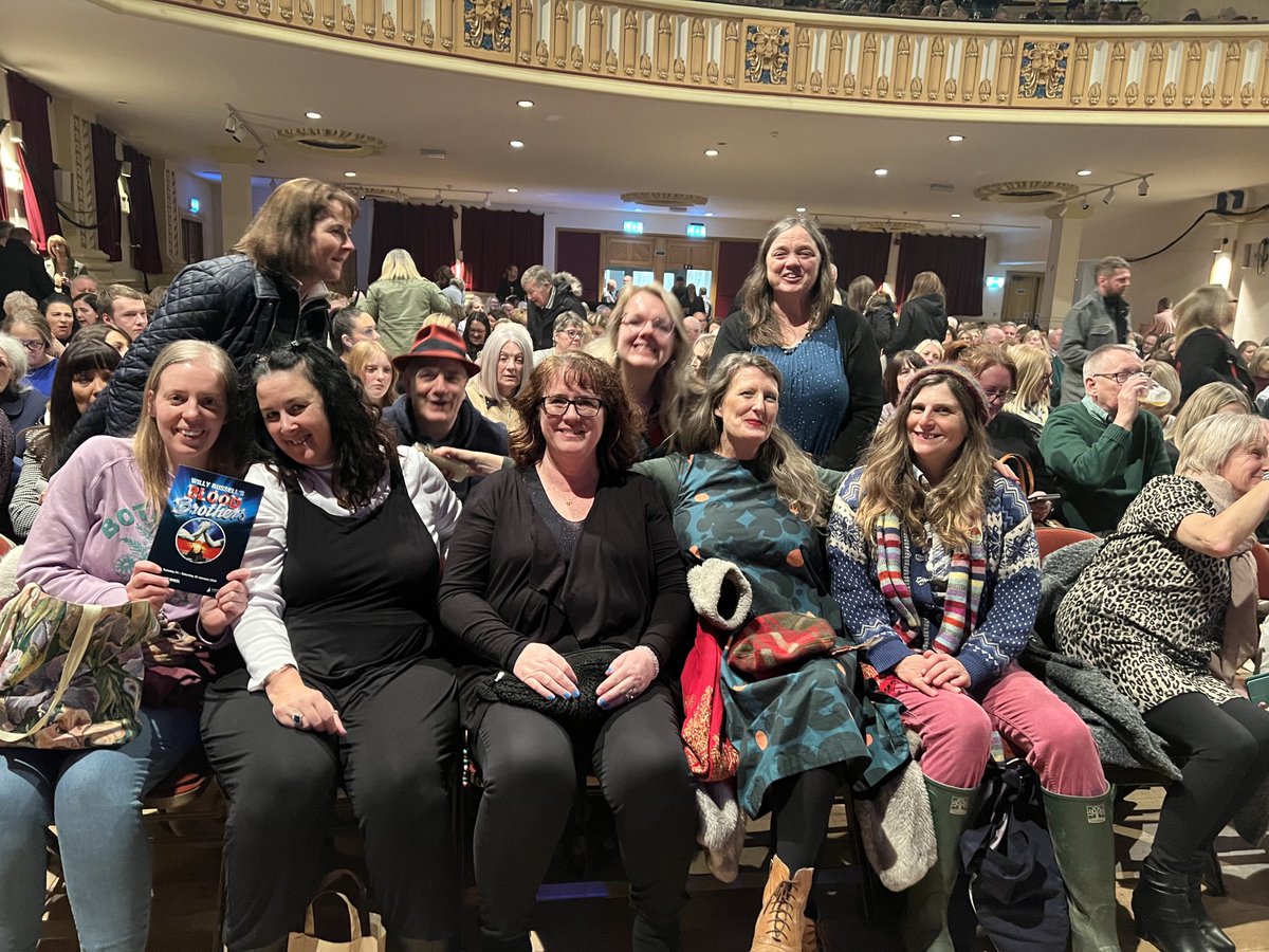 Arvon musical theatre group august 2022 <a href="/Chesterfield/">chesterfield</a>!! all ready to watch blood brothers ⁦@WillyRussellUK⁩ ⁦<a href="/arvonfoundation/">Arvon</a>⁩