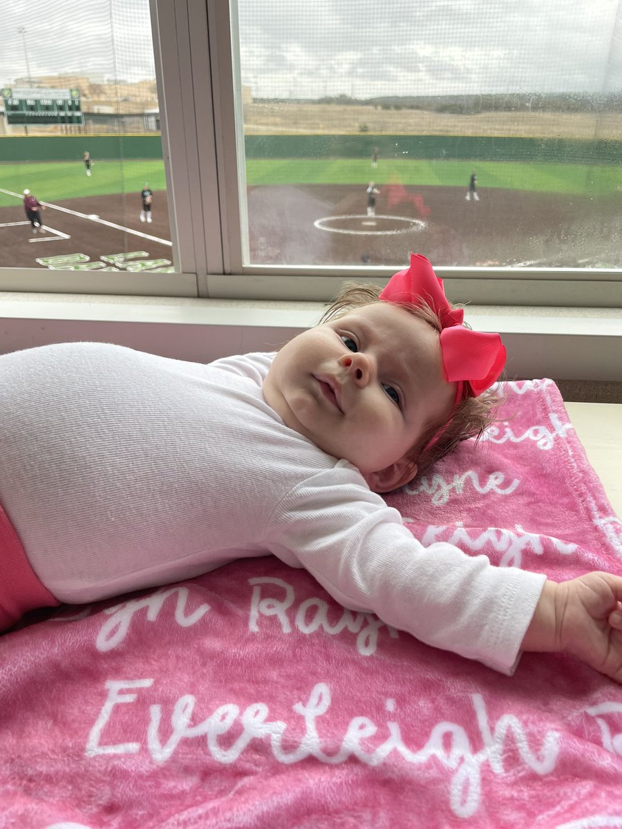 mrs_coach_mac's tweet photo. I hope you grow up to love this game as much as I do! 💕 https://t.co/QhHmWsTgEs