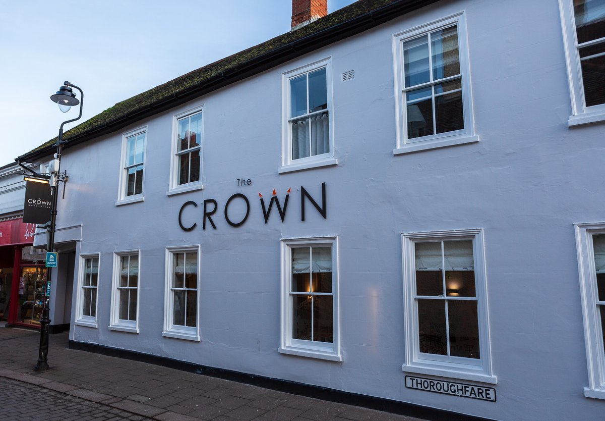 First impressions really do count, and The Crown has had a makeover! 😍
We're so pleased to see our lovely Crown all fresh-faced and looking fabulous again. 
Be sure to admire her on your next visit!