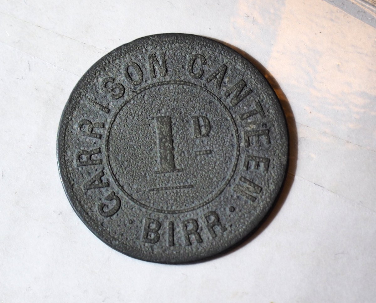 stecallaghan01's tweet photo. A nice cheap find, a 1 penny Birr Garrison Token (bigger than 2 euro coin). Despite looking like its been in the ground, these tokens are fairly hard to find. They would have been used in garrison canteen in @BarracksBirr 6 in total 1/4d, 1/2d, 1p, 3d, 4d and 6 d. https://t.co/IWPUQHw14T