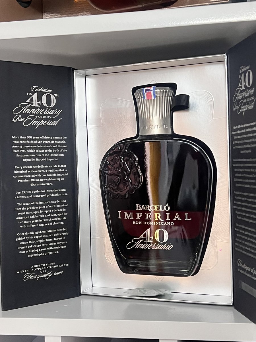 ElDotolNastra's tweet photo. Esto es otra liga!! 40 Aniversario @RonBarceloRD voy a regalar 2 de estos hoy!! https://t.co/iIZqqWX9Rz