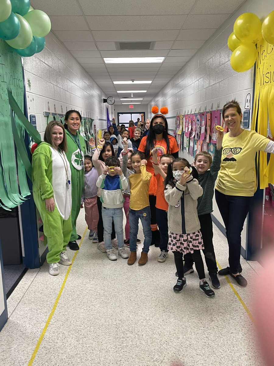HNESAP_Glover's tweet photo. House reveal day🐾💙@MrsASchott @ValerieShisler @ToddErickson15 https://t.co/ldlwGheu0y