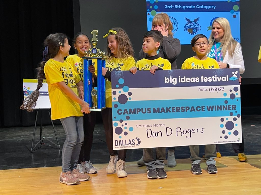 PersonalizeDISD's tweet photo. Congratulations to all of our winners of the day!!! Thank you so much sponsors and mentors for supporting your teams @DanDRogersDISD @SolarSTEAMGirls @MolinaHigh @KramerDISD 💙 #dallasisdbigideas @TransformDISD @dallasschools https://t.co/YEQt8jREll