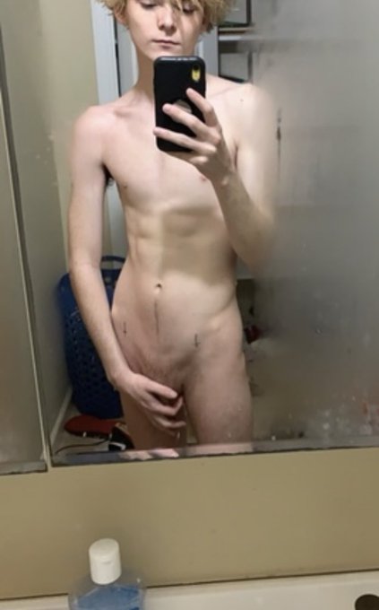 my body use to be so slim skinny and twinkie. im glad i&rsquo;ve gained a tiny amount back. https://t.co/V