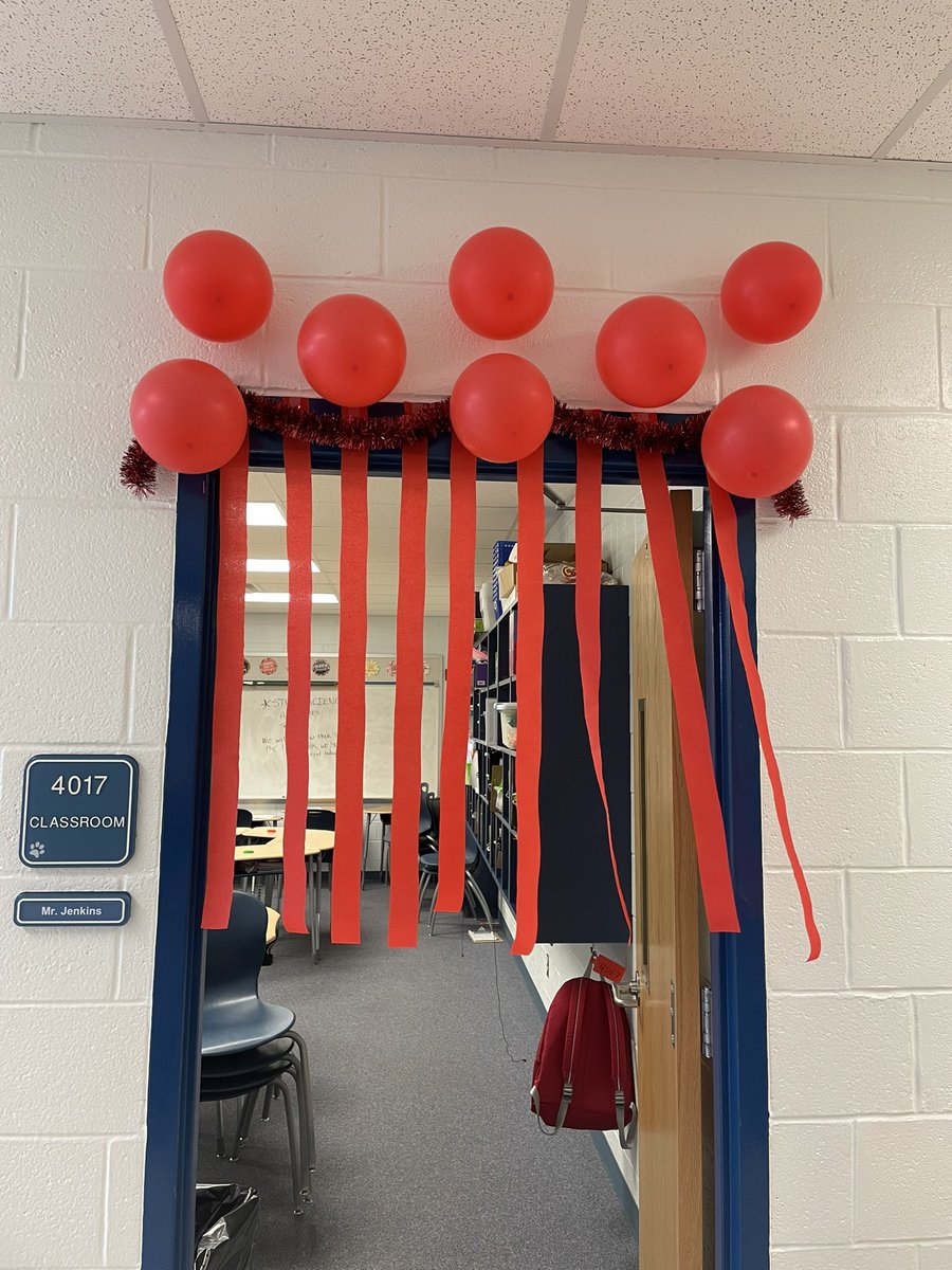 HNESAP_Glover's tweet photo. House reveal day🐾💙@MrsASchott @ValerieShisler @ToddErickson15 https://t.co/mRgZY28Lzj