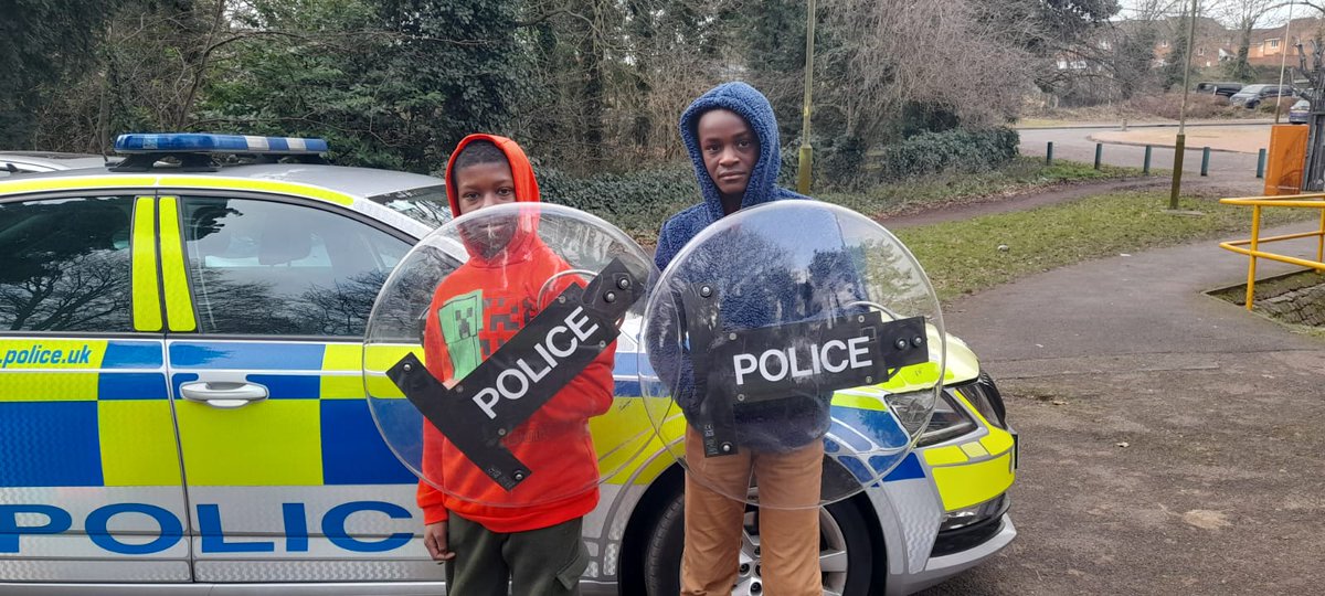 OfficialSamirao's tweet photo. Every little helps in breaking barriers. We must protect our peace. TOGETHER ❤️. One mind at a time, young and old.  Well done @leicspolice today PCLola and PCSam from NPA Beaumont Leys and massive thanks to @denisyomi @ZamzamYusuf5 @LeicsPCC .LPACT @CCRobNixon https://t.co/cBfKT8Jvmy