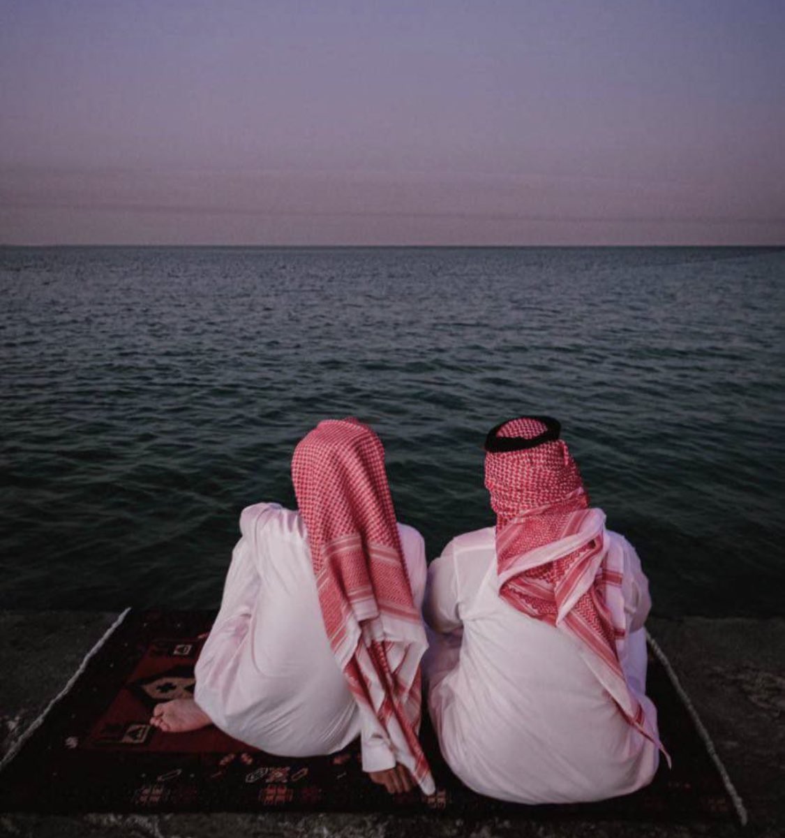 Acc_Mishal's tweet photo. والله إنه من غلاك وكبر قدرك ودّي نتخاوى في الحياه ونلتقي في الجنه https://t.co/Iv6qFWPFSf